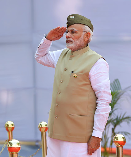 Modi-hoisted-the-tricolor-on-the-Red-Fort-for-the-sixth-time-1